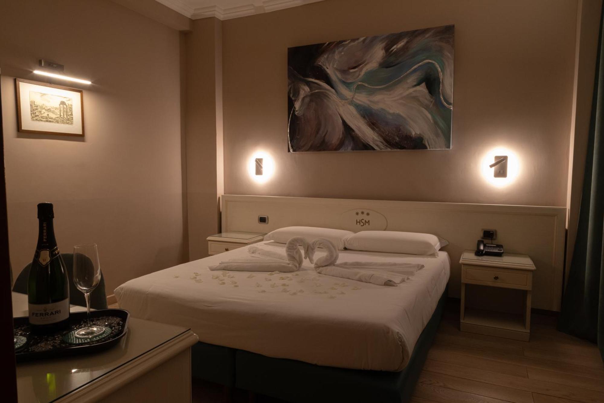 Hotel Santa Maura Rome Exterior photo